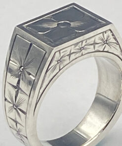 Classic Signet Ring