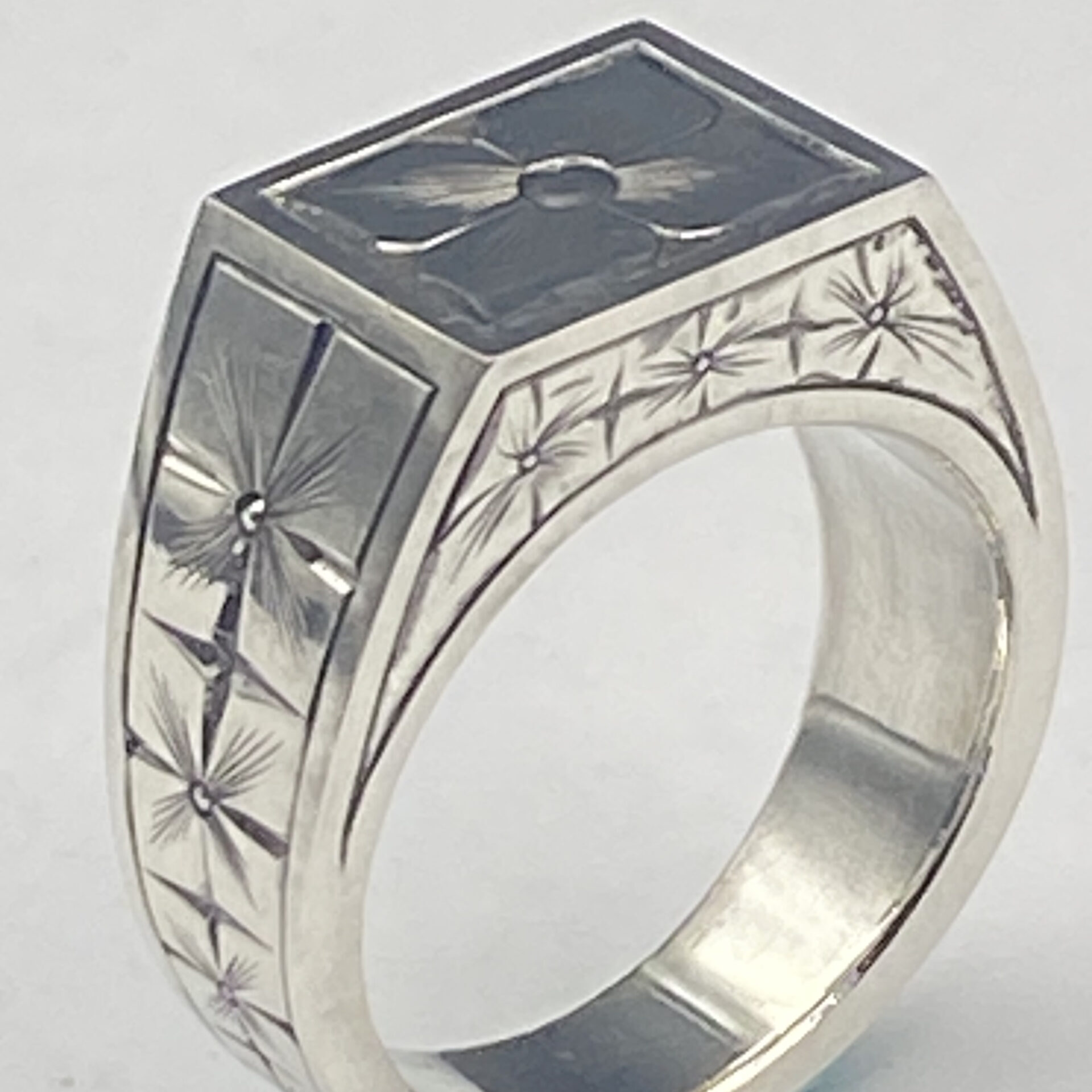 Classic Signet Ring